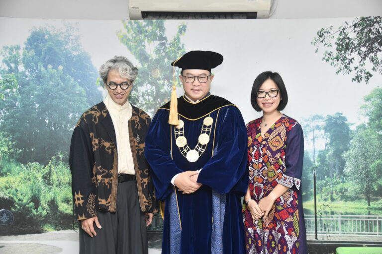 IPB University Launching Toga Baru Rancangan Didiet Maulana