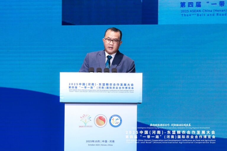 Rektor IPB Jadi Pembicara Kunci pada Konferensi ASEAN- China Center di Henan, Tiongkok